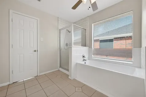 6002 Villa Hills Drive Houston TX 77066