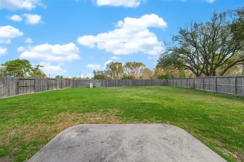 6002 Villa Hills Drive Houston TX 77066