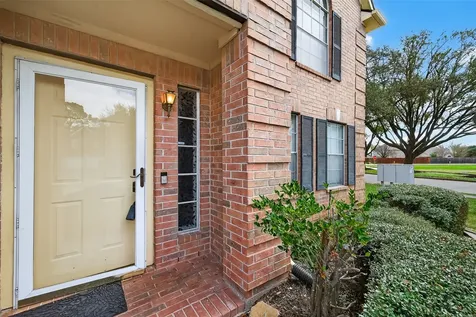 6002 Villa Hills Drive Houston TX 77066