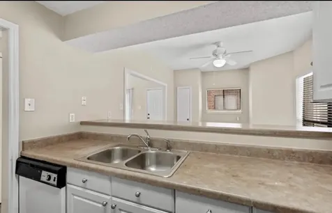 10164 Oakberry Street Houston TX 77042