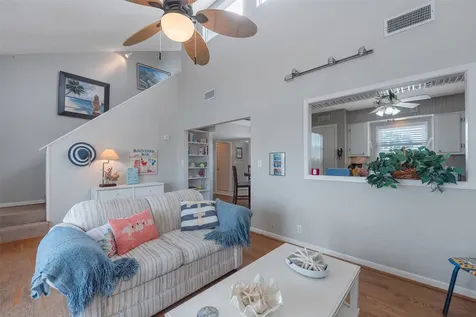 1426 Tiki Drive Tiki Island TX 77554
