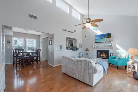1426 Tiki Drive Tiki Island TX 77554