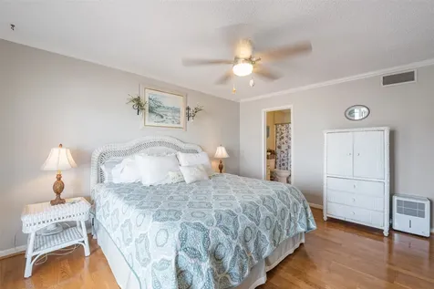 1426 Tiki Drive Tiki Island TX 77554