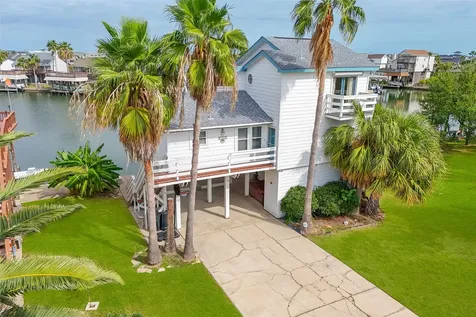 1426 Tiki Drive Tiki Island TX 77554