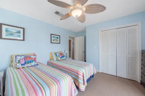 1426 Tiki Drive Tiki Island TX 77554