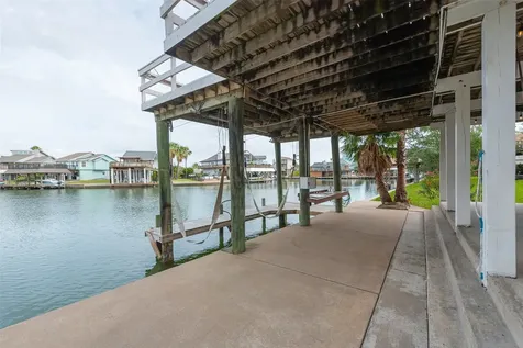 1426 Tiki Drive Tiki Island TX 77554