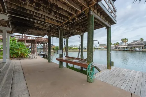 1426 Tiki Drive Tiki Island TX 77554