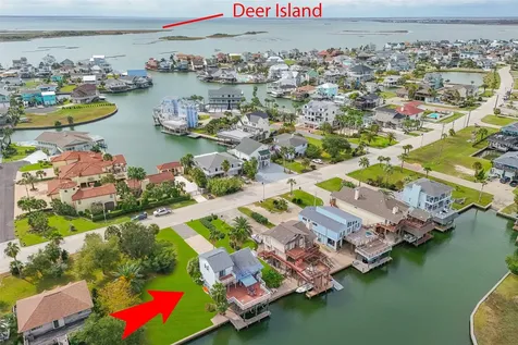 1426 Tiki Drive Tiki Island TX 77554