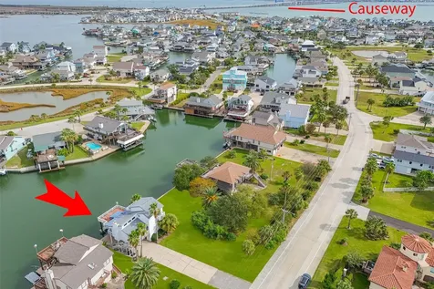 1426 Tiki Drive Tiki Island TX 77554