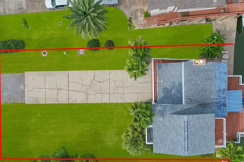 1426 Tiki Drive Tiki Island TX 77554