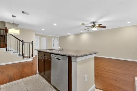 6119 Shadow Isle Lane Houston TX 77084