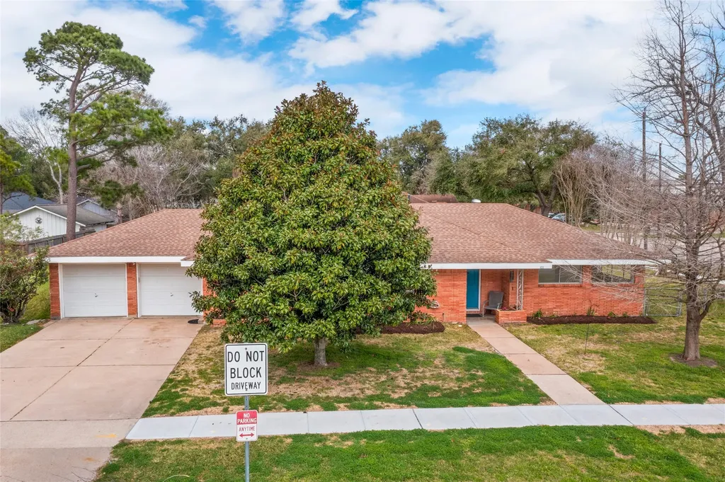 3601 E Jasmine Street Pearland TX 77581