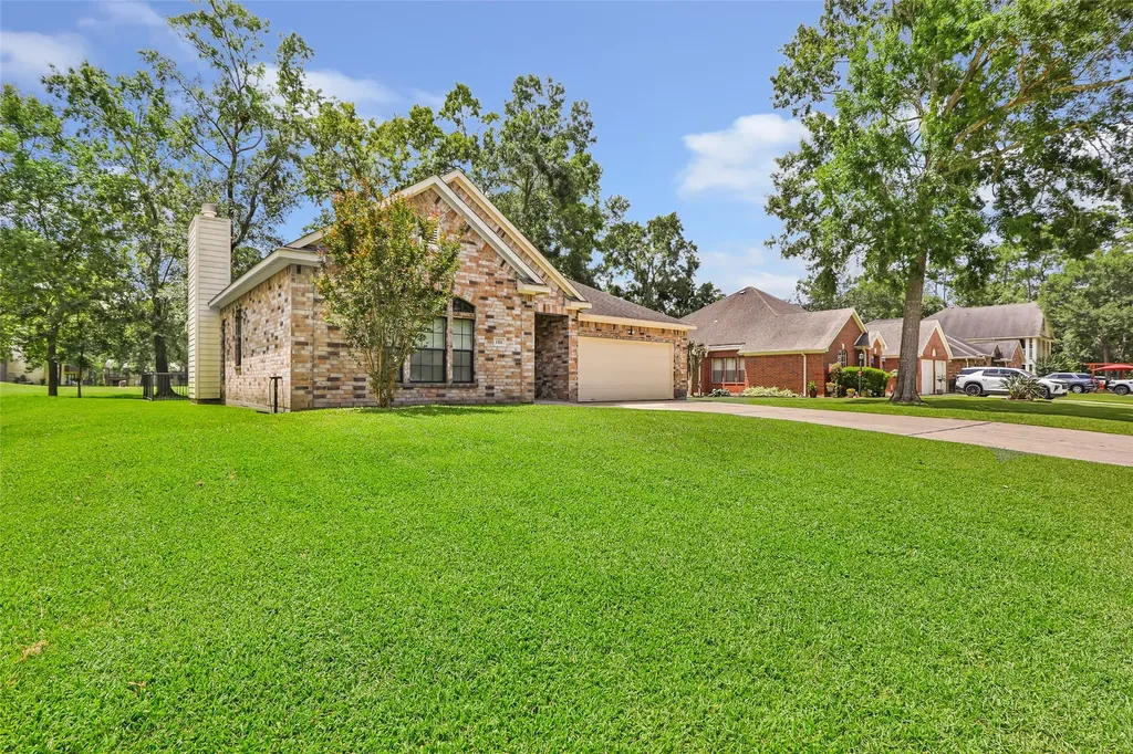 1511 Tournament Court Crosby TX 77532