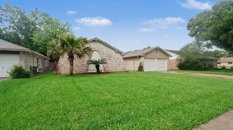 16318 Blackhawk Boulevard Friendswood TX 77546