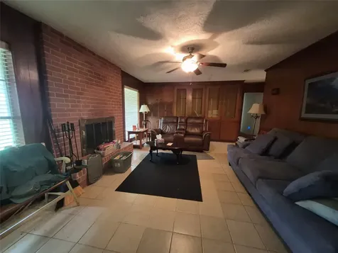 814 Oak Leaf Street La Porte TX 77571