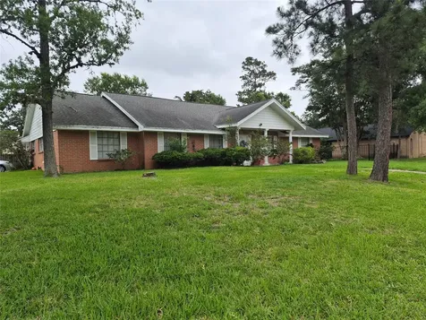814 Oak Leaf Street La Porte TX 77571