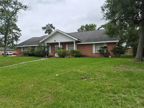 814 Oak Leaf Street La Porte TX 77571