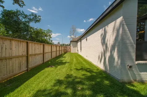 427 Boggy Belt Lane Conroe TX 77304