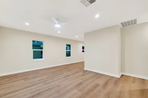 404 W Homan Street Baytown TX 77520