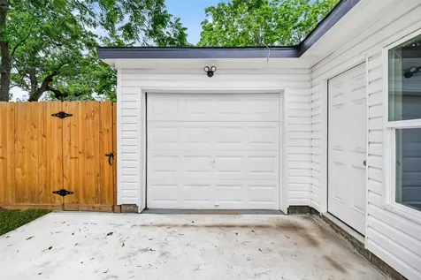 404 W Homan Street Baytown TX 77520