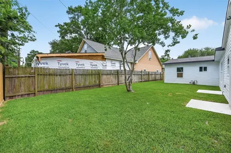 404 W Homan Street Baytown TX 77520