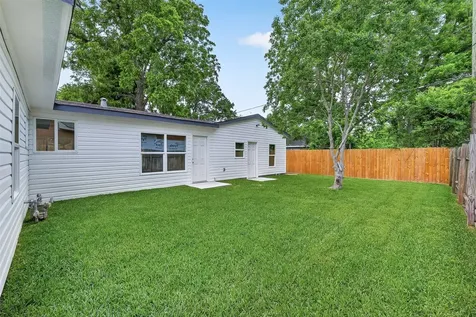 404 W Homan Street Baytown TX 77520