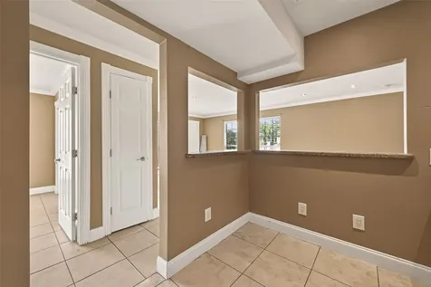 2201 Fountain View Drive 3 Houston TX 77057