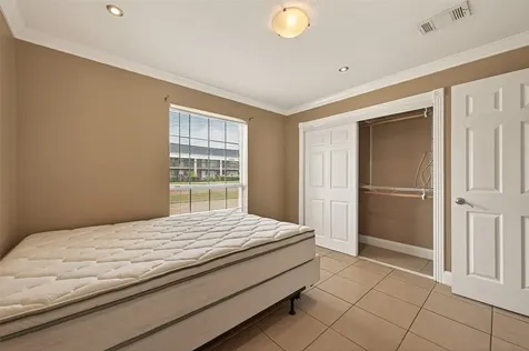 2201 Fountain View Drive 3 Houston TX 77057