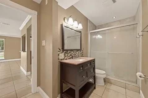 2201 Fountain View Drive 3 Houston TX 77057
