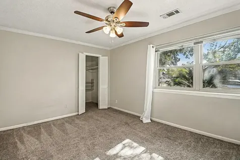 915 Merriman Court Friendswood TX 77546