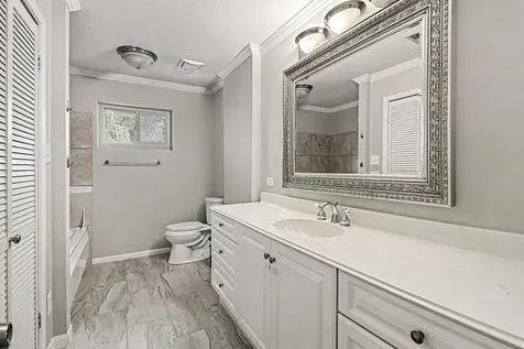 915 Merriman Court Friendswood TX 77546