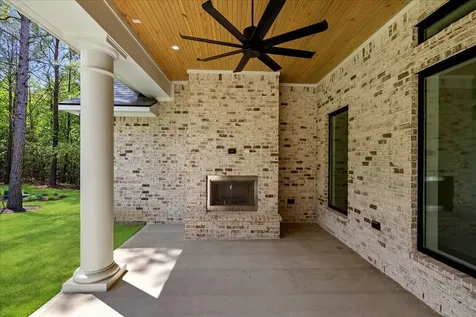 26041 Crown Ranch Boulevard Montgomery TX 77316