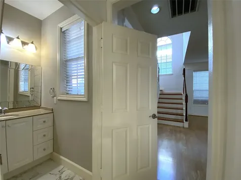 2604 Hopkins Street 1/2 Houston TX 77006