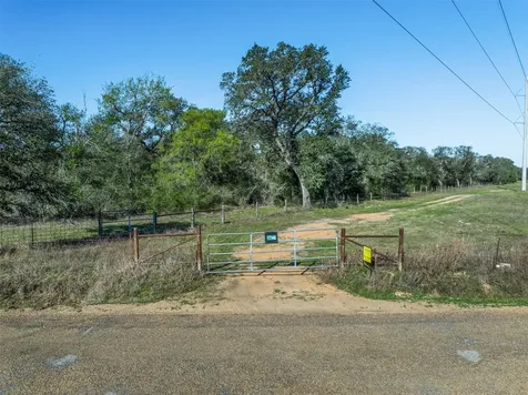 1746 County Road 103 Columbus TX 78934