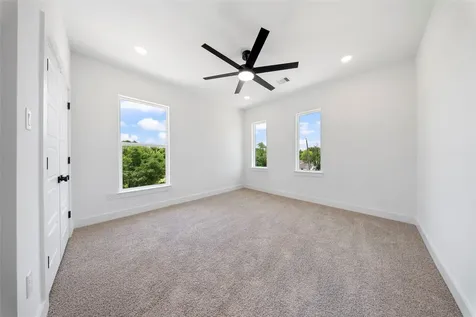 3219 Fontinot Street Houston TX 77026