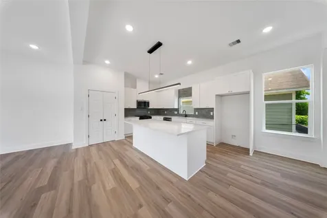 3219 Fontinot Street Houston TX 77026