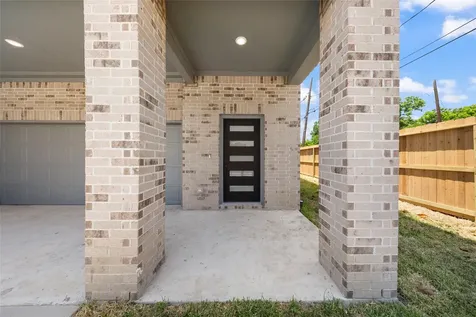 3219 Fontinot Street Houston TX 77026