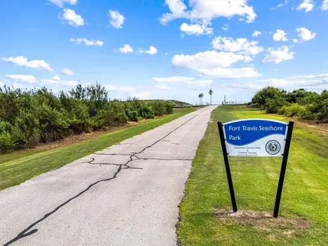 332 Atkinson Street Port Bolivar TX 77650