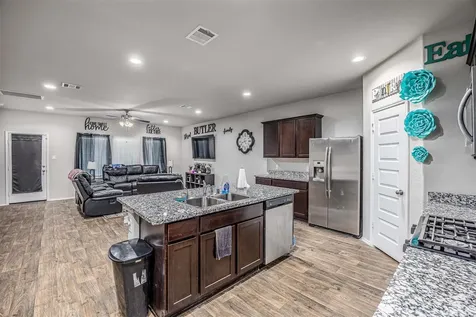 3907 Hawaiian Court Baytown TX 77521