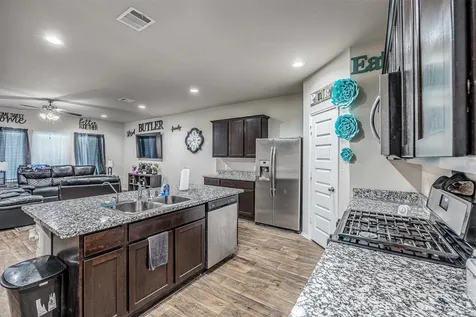 3907 Hawaiian Court Baytown TX 77521