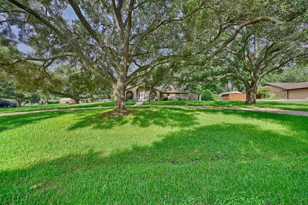 2502 Cheri Lane Brenham TX 77833