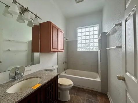 3410 Sealy Street Galveston TX 77550