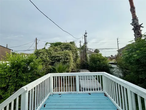3410 Sealy Street Galveston TX 77550