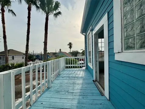 3410 Sealy Street Galveston TX 77550