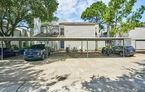 9707 Richmond Avenue 104 Houston TX 77042