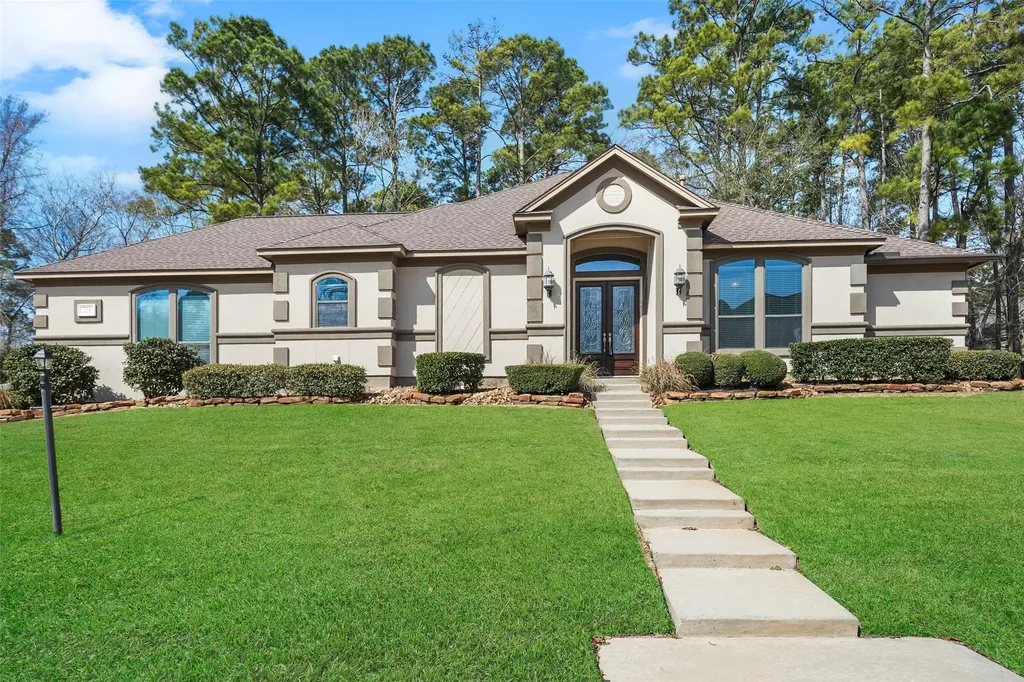 228 Blue Hill Drive Montgomery TX 77356