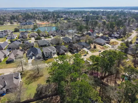 228 Blue Hill Drive Montgomery TX 77356