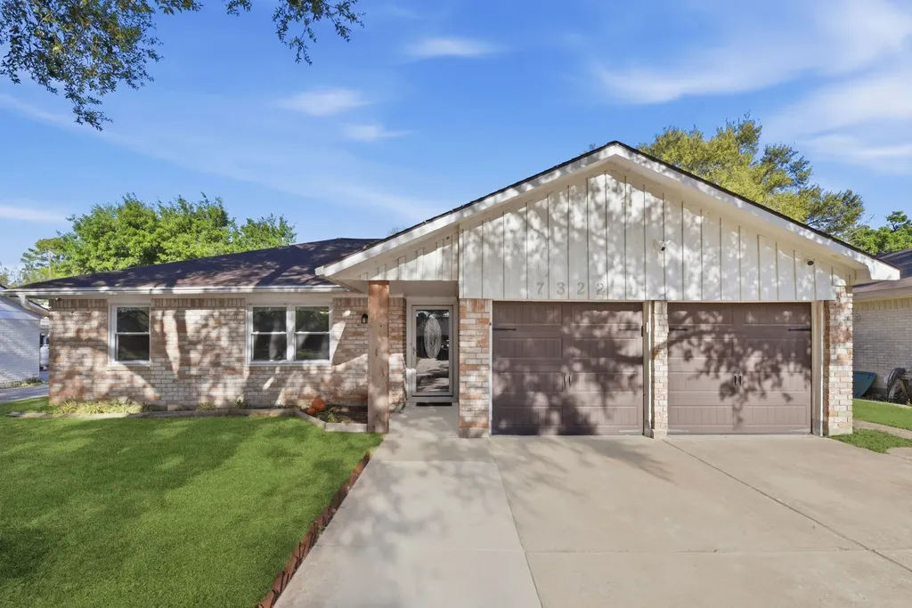 7322 Tall Pines Drive Houston TX 77088