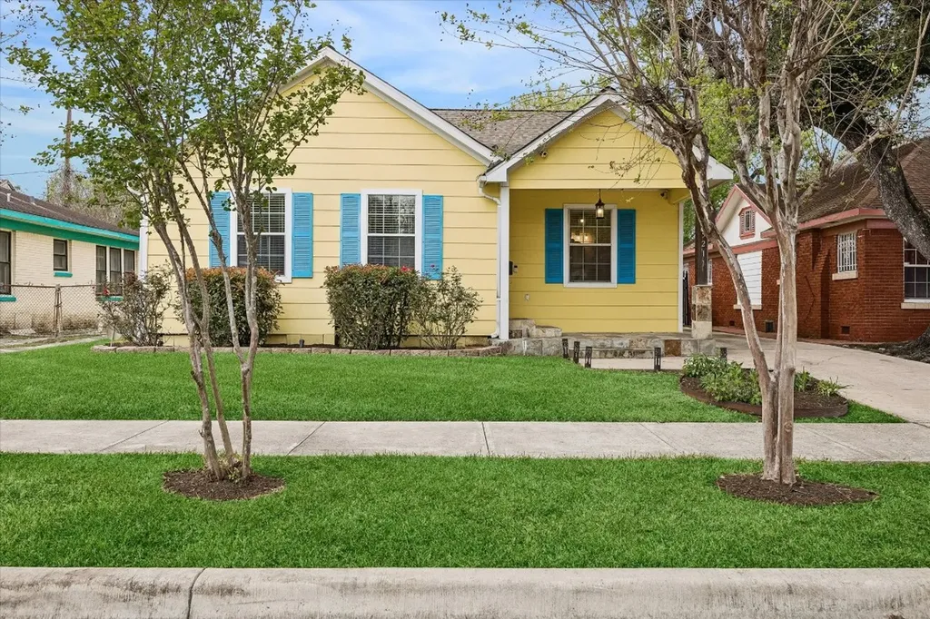 5211 Mulford Street Houston TX 77023