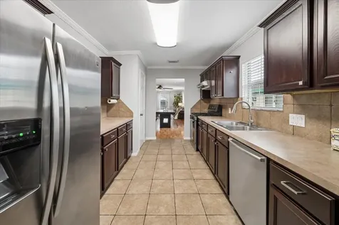 5211 Mulford Street Houston TX 77023